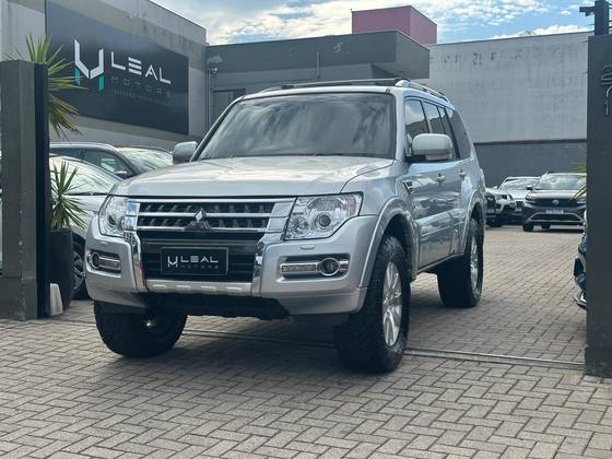 MITSUBISHI PAJERO FULL 3.2 HPE 4X4 16V TURBO INTERCOOLER DIESEL 4P AUTOMÁTICO